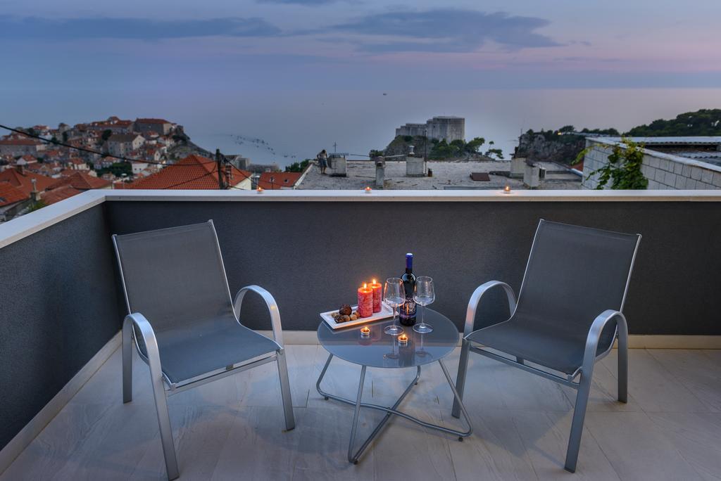 Allure Apartment *