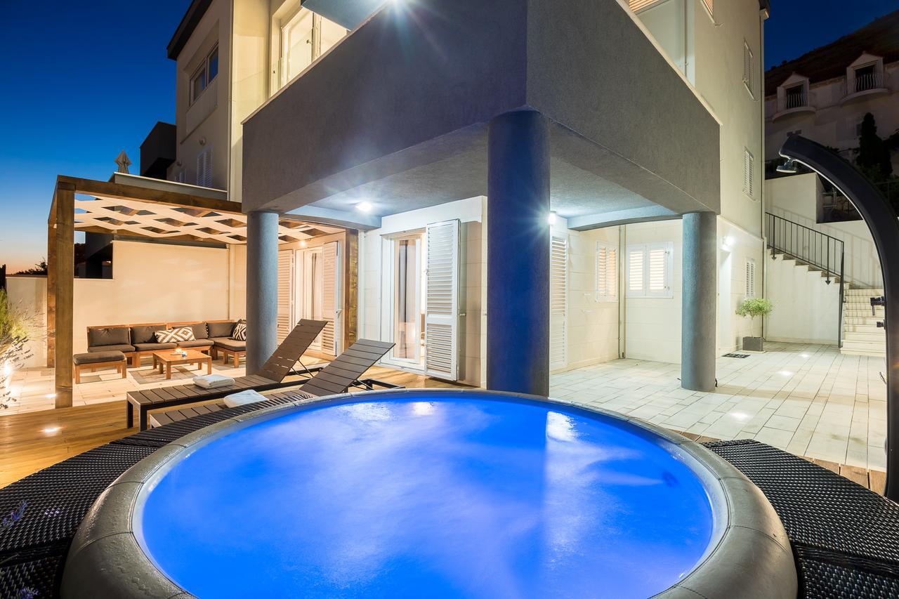 Allure Apartment