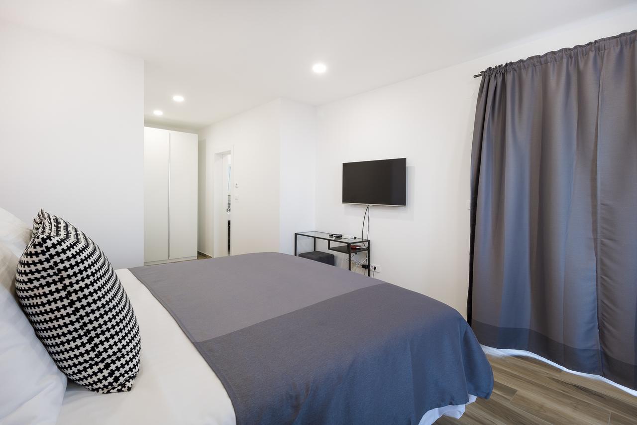 Allure Apartment *